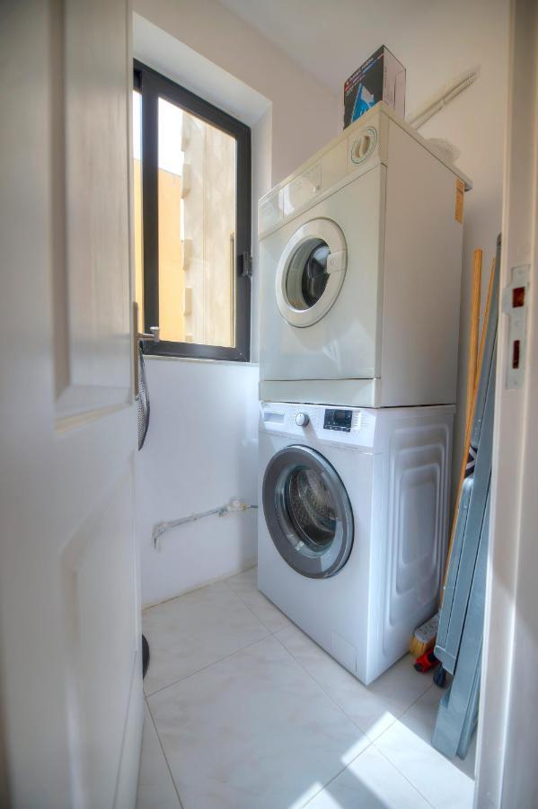 Bright & Cozy 3Bedrooms With Stunning Views Dlap1-1 Sliema Ngoại thất bức ảnh